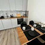 Prague Airport Apartamento *